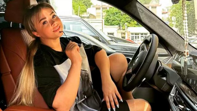 Xatirə İslamın 300 minlik BMW-si - FOTO