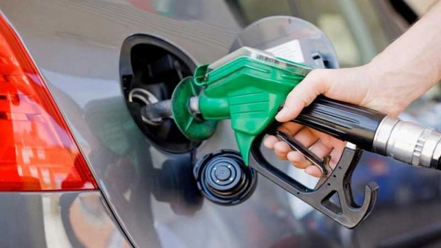 Azərbaycanda benzin və dizel yanacağı satışından əldə olunan gəlir artıb