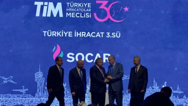 Ərdoğan SOCAR-a mükafat təqdim etdi - FOTO