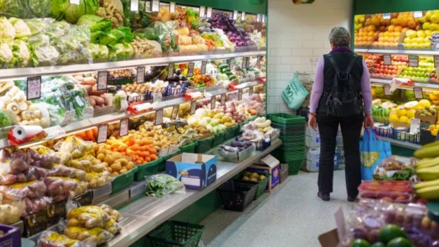 Britaniyada inflyasiya artımı dayandı, lakin proqnozların üstündə qaldı