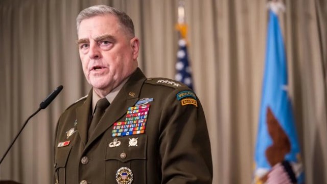 General Milli Yaxın Şərqə səfərini ləğv etdi