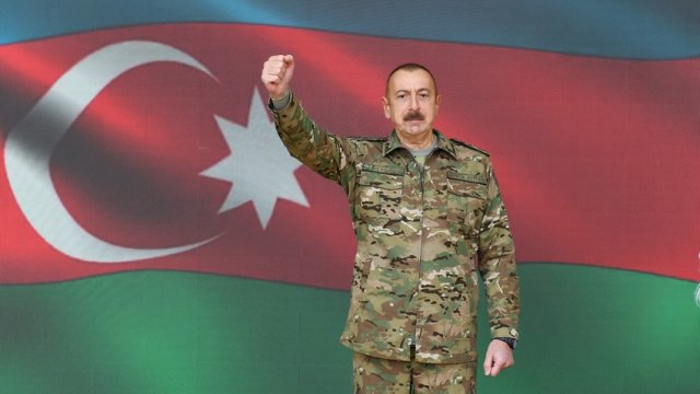 Prezident Silahlı Qüvvələr Günü münasibətilə paylaşım etdi