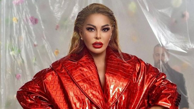 Xalq artistinin paltarının qiyməti dodaq uçuqlatdı - VİDEO