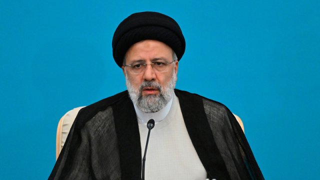 İran prezidenti beynəlxalq ictimaiyyəti dollardan imtina etməyə çağırdı