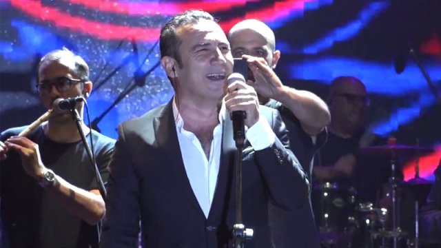 Məşhur müğənni Bakıya gəlir - Bilet 260 manatdır