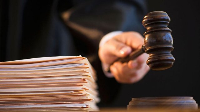 Məhkəmə Bakıda 1 milyonluq dələduzluq edən şəxslərlə bağlı qərar çıxardı