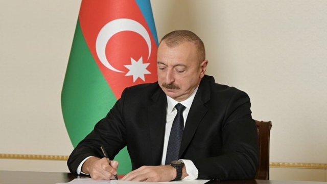 Prezident bu idmançıları mükafatlandırdı - MƏBLƏĞ