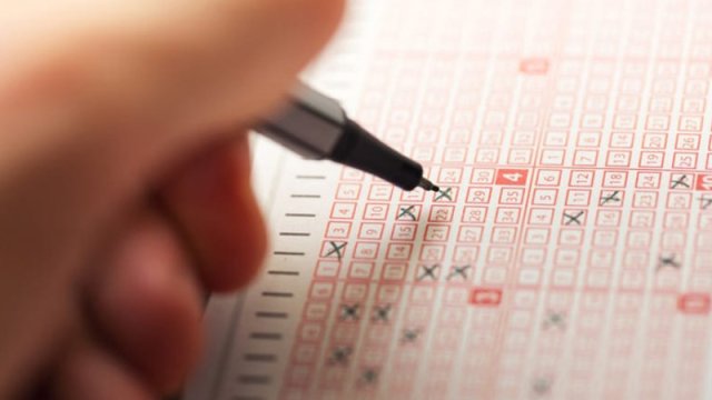 Lotereyada 67 milyon uddular: Boşandılar, yeni sevgililər tapdılar