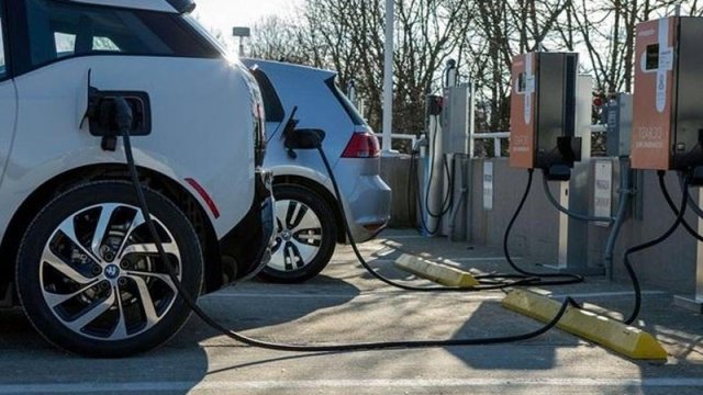 Azərbaycana elektromobillərin idxalında kıskin artım