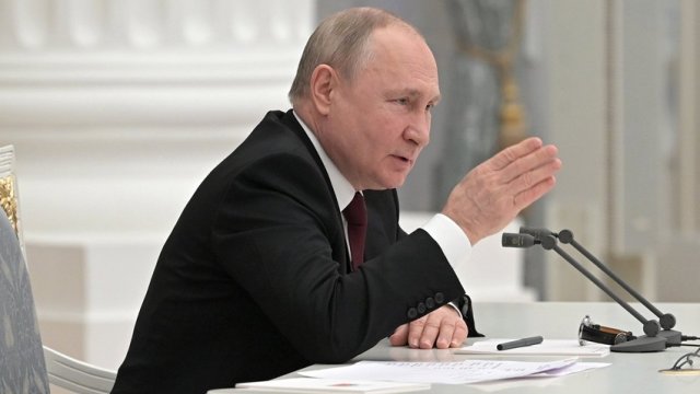 Putin BRİKS-in zirvə toplantısında iştirak etməyəcək