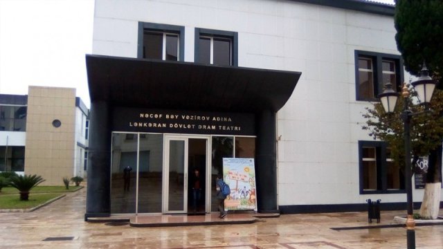 Lənkəran Dram Teatrında qalmaqal - Aktyor işdən uzaqlaşdırıldı