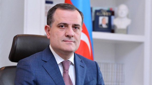 Ceyhun Bayramov Rusiyaya getdi