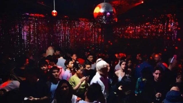 Bakıda gecə klubunda insident - “Bizi öldürəcəyini dedi”