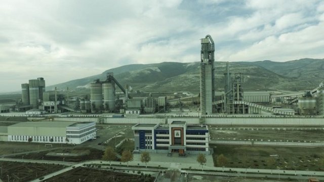 Sement zavodu ilə şirkət arasında alqı-satqı mübahisəsi