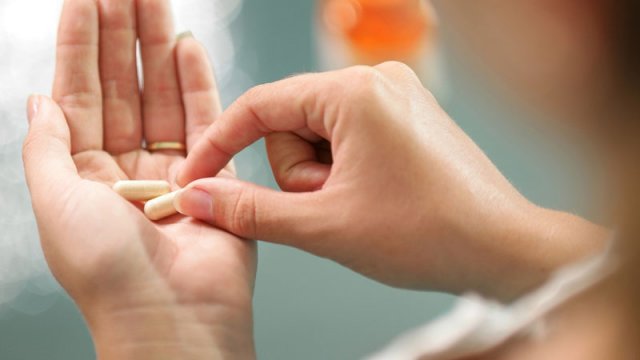 Həddindən artıq vitamin qəbulu hansı fəsadlara səbəb ola bilər? - Həkim