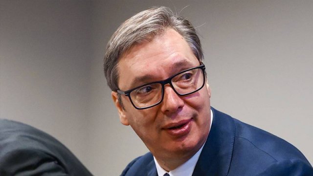 Serbiya prezidenti Putinlə görüşmək üçün Çinə gedir