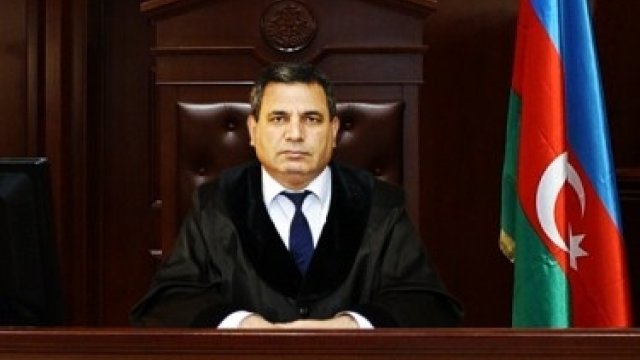 İlham Mahmudov təqaüdə göndərildi