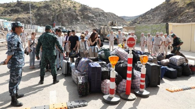 Separatçılar Azərbaycanı tərk edir - FOTO