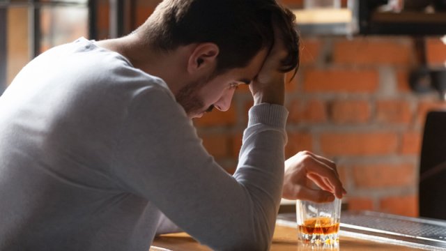 ABŞ alimləri alkoqolizmə qarşı peyvənd yaratdı