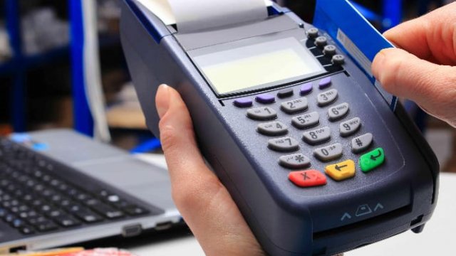 Azərbaycanda nağdsız ödənişlərin artmasına səbəb nədir? - İqtisadçı AÇIQLADI