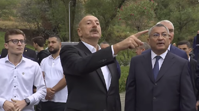 İlham Əliyev komitə sədrinə irad tutdu - VİDEO