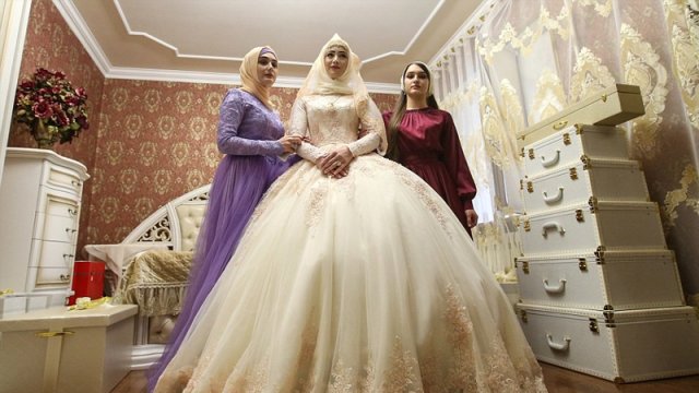 Çeçenistanda toyda bunları etmək qadağan edildi - SİYAHI