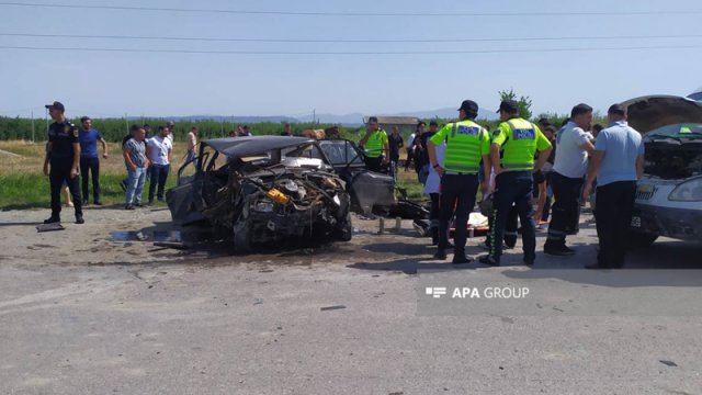 Ata və oğulun maşınları toqquşdu, ata öldü, oğul isə... - FOTOLAR