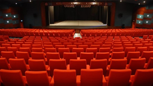 Rus Dram Teatrında “Kişi, qadın, pəncərə... məşuq” olacaq