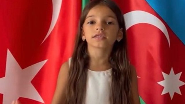 6 yaşlı azərbaycanlı İstiqlal Marşını səsləndirdi - VİDEO