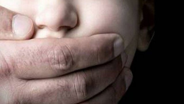 Bakıda film kimi olay: Azyaşlını oğurlayıb atasından 200 min tələb etdilər