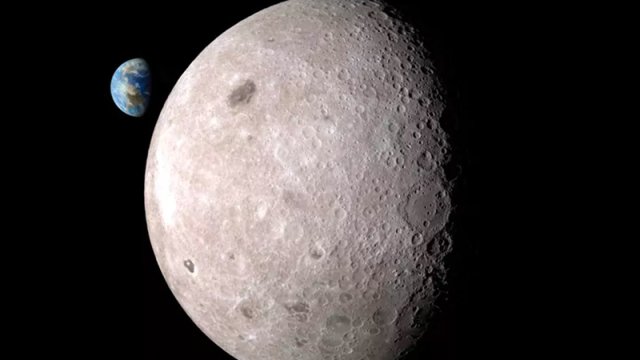 Günəş Ayın səthinin gündə iki dəfə titrəməsinə səbəb olur