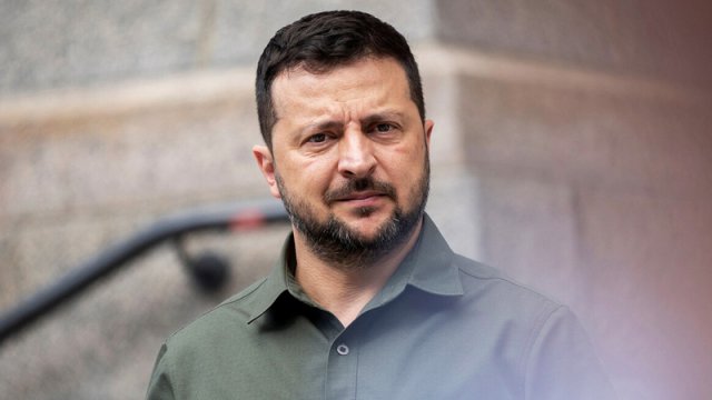 Zelenski 2022-ci ilin fevralından bəri ilk dəfə Ukrayna təyyarəsi ilə xaricə uçdu