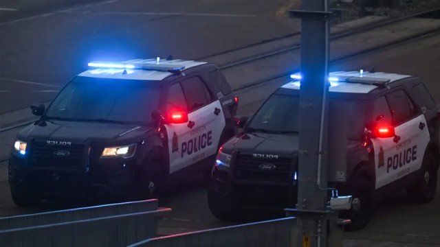 Məhkəmə üç dəfə cinayət yerindən pul oğurlayan polisin işdən çıxarılmasını qadağan etdi