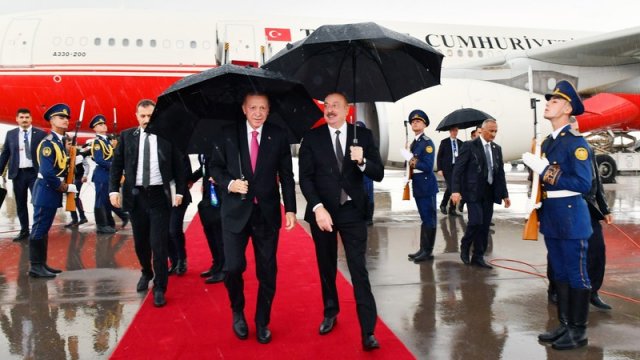 Azərbaycan və Türkiyə liderləri Naxçıvanda hərbi kompleksin açılışında iştirak edib - FOTO/YENİLƏNİB