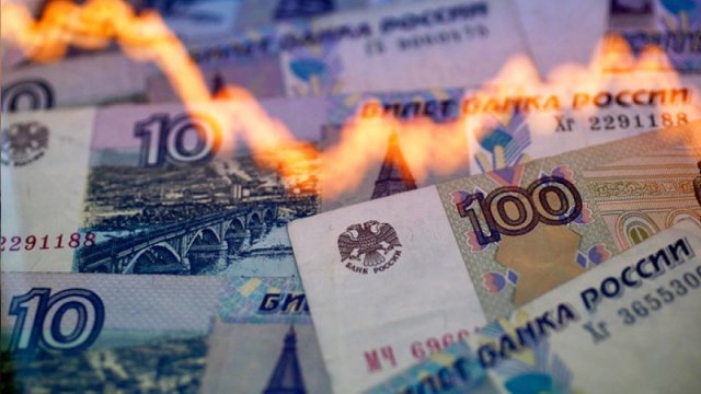 Rublun sürətlə ucuzlaşmasına səbəb nədir? - 