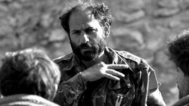 Terrorçu Melkonyanın Xocavənddəki heykəli söküldü - FOTO