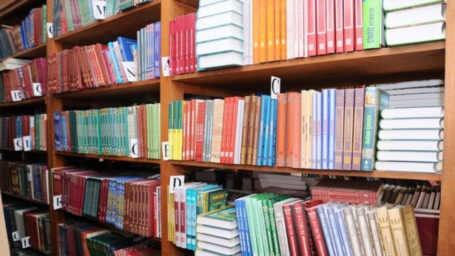 Bakıda kitabxana direktorunun kabineti soyuldu