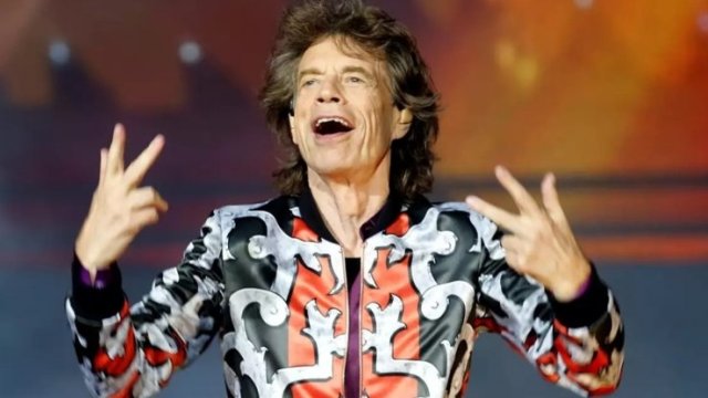 500 milyonluq mirasını xeyriyyə təşkilatına bağışlayacaq