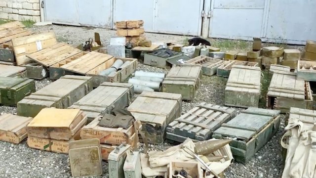 Ağdərədə silah-sursat və döyüş texnikası müsadirə edildi - VİDEO