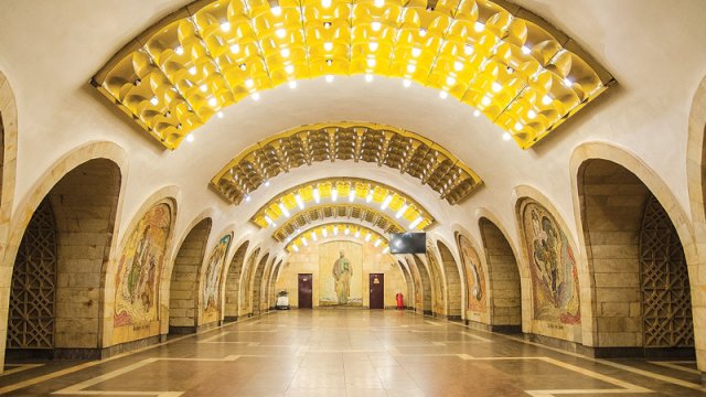 Bakı Metropolitenində növbəti interval problemi: Pik saatda 8 dəqiqə gözləmə - FOTOFAKT