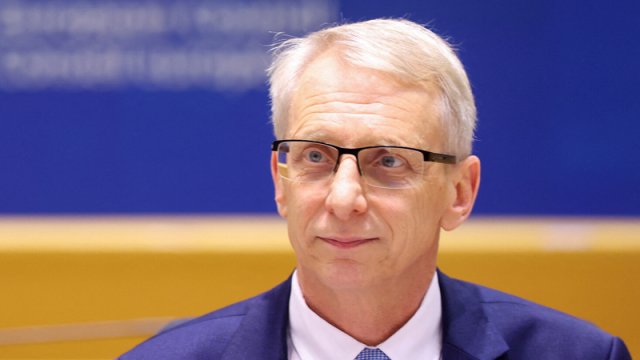 Baş nazirdən Serbiyaya təklif: Ya Aİ-ni seç, ya Rusiyanı!