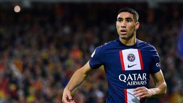 PSJ-nin 4 futbolçusu mahnı oxuduqlarına görə cəzalandırılacaq