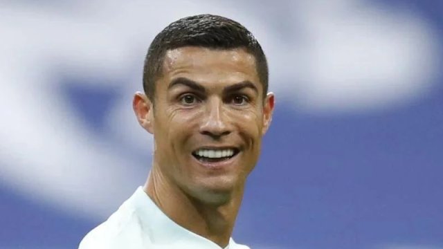 Məşhur dünya çempionu Ronaldo ilə döyüşmək istəyir