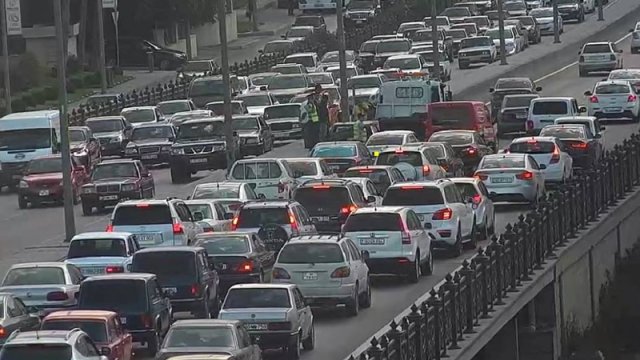 Bakı tıxac problemindən necə qurtula bilər? - 