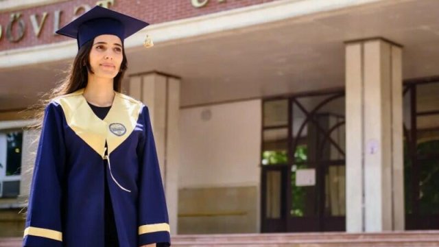 Həyatında inqilab edən xanım: Xadiməlikdən qırmızı diploma gedən yol - FOTOLAR