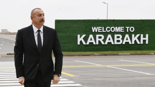 İlham Əliyevin ilk dəfə Azərbaycan Prezidenti seçilməsindən 20 il ötür
