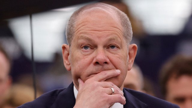 Alman müxalifəti Şoltsdan izahat istəyir: “Taurus”ları Ukraynaya niyə vermirsən?