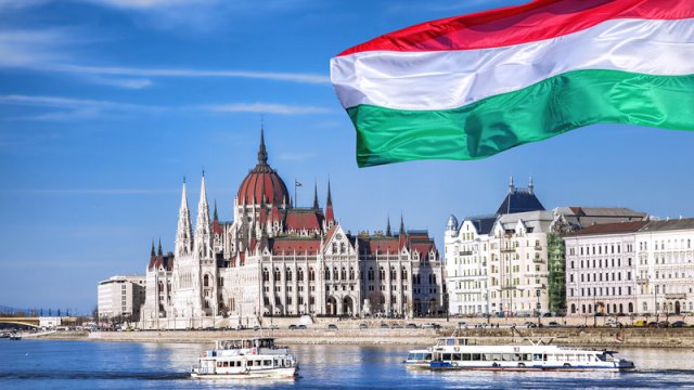 Orbanın partiyası İsveçin NATO-ya daxil olması ilə bağlı səsverməni bloklayıb