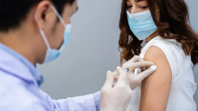 Koronavirus peyvəndi ürək və xərçəng xəstəliyi yaradır?