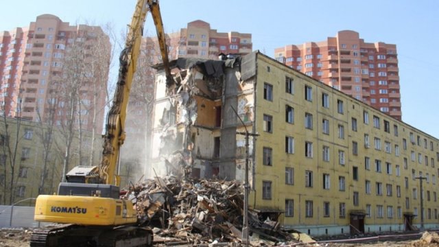 Bakıda istismar müddəti bitmiş minlərlə bina var - Söküntülər mənzilləri bahalaşdıracaq?